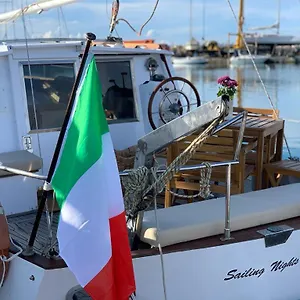 Sailing Nights Boat&breakfast Bateau-hôtel Alghero